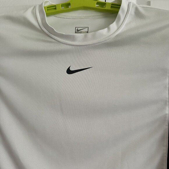 Women's Nike Performance Center Swoosh T Shirt XL White Grey Vent Short Sleeve - Picture 4 of 8